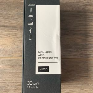 DECIEM NON-ACID
ACID
PRECURSOR 15%